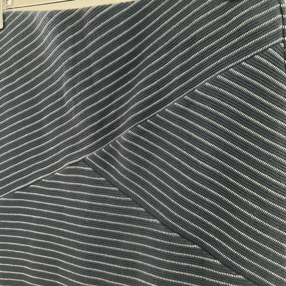 J. Jill Small Navy and White Striped Pencil Skirt - Picture 4 of 9